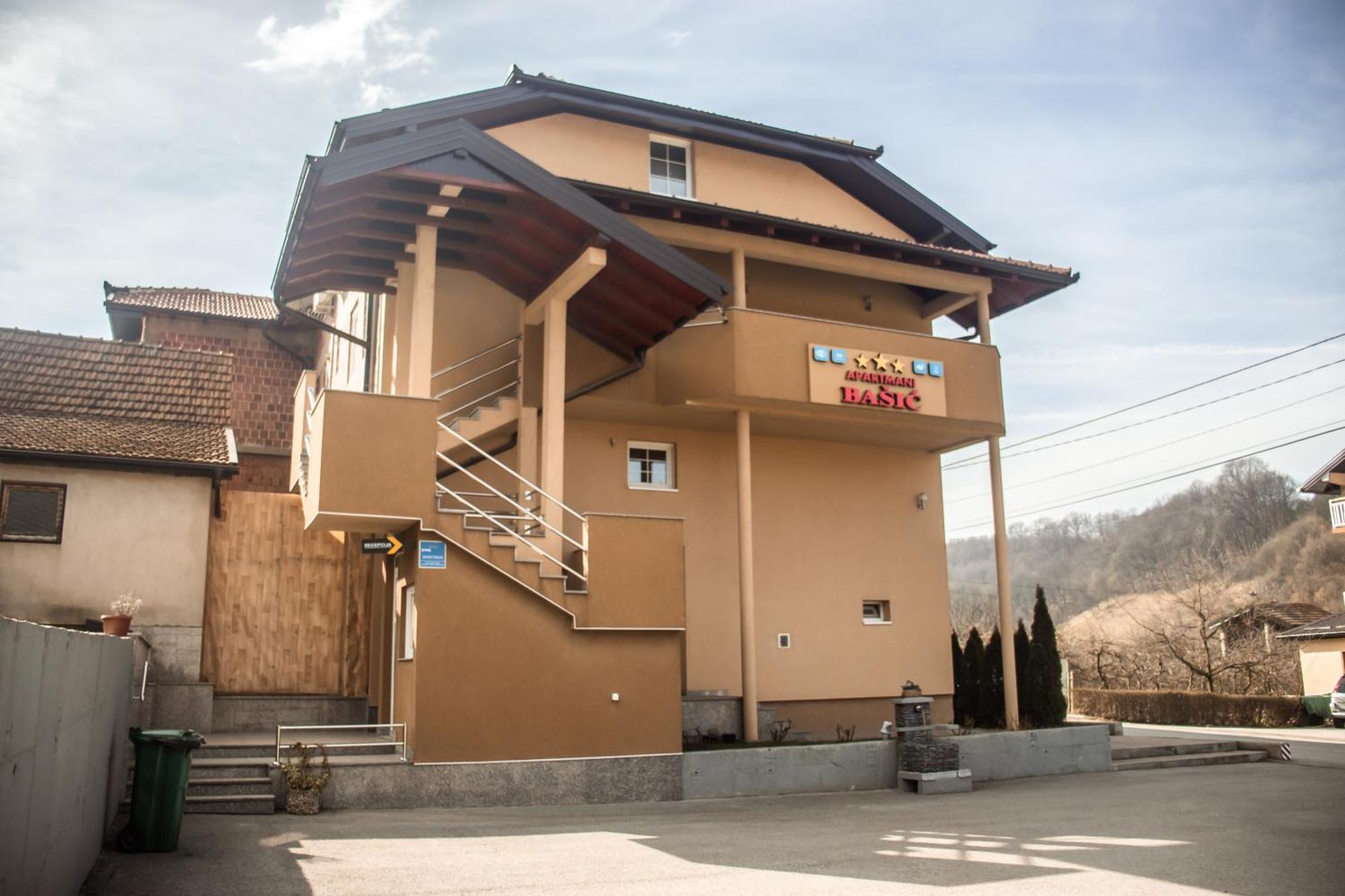 Apartments Basic Visoko Ngoại thất bức ảnh