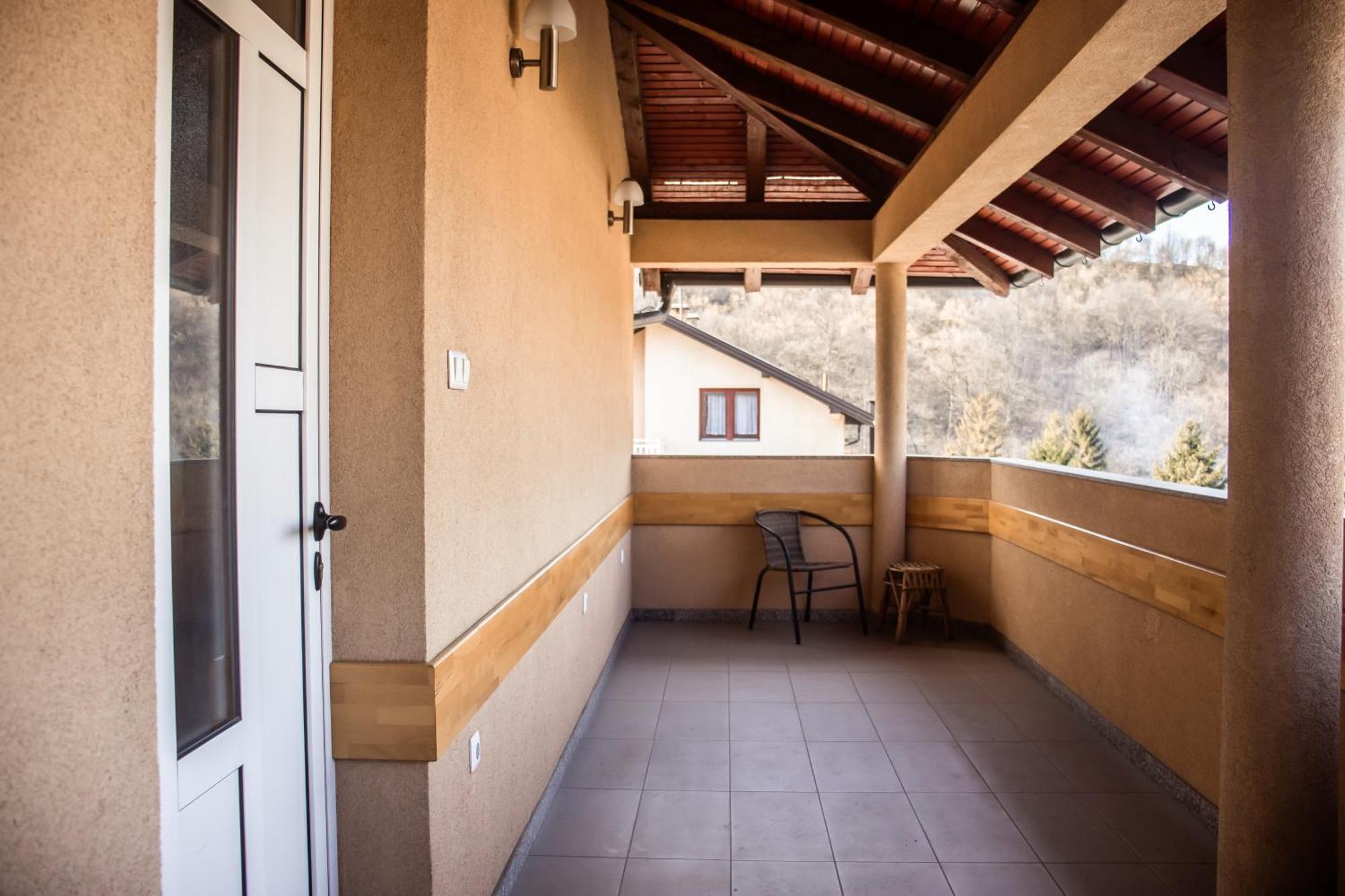 Apartments Basic Visoko Ngoại thất bức ảnh