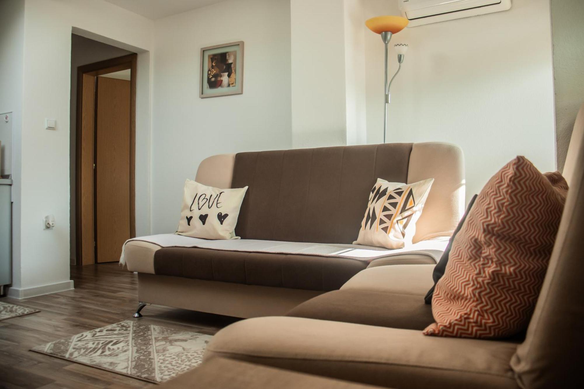 Apartments Basic Visoko Ngoại thất bức ảnh